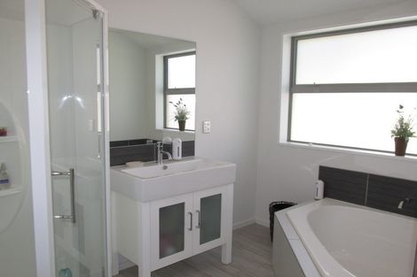 Photo of property in 7 Torrey Pines, Waimairi Beach, Christchurch, 8083