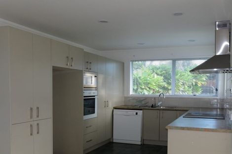 Photo of property in 6 Allington Road, Massey, Auckland, 0614