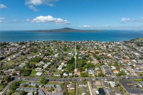 Photo of property in 110a Lake Road, Belmont, Auckland, 0622