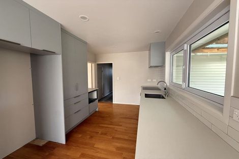 Photo of property in 69 La Rosa Street, Green Bay, Auckland, 0604