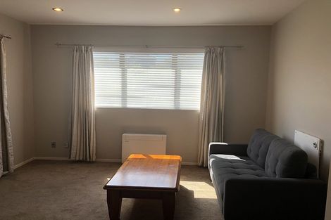 Photo of property in 16 Mural Place, Greenhithe, Auckland, 0632