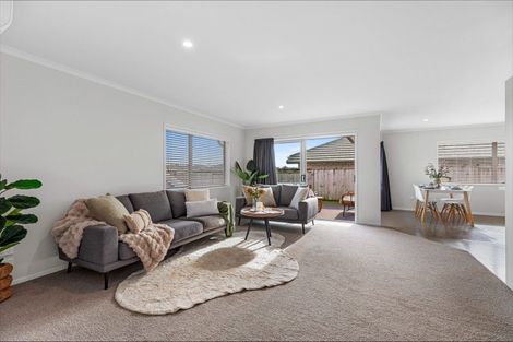 Photo of property in 14 Rochfort Crescent, Pyes Pa, Tauranga, 3112