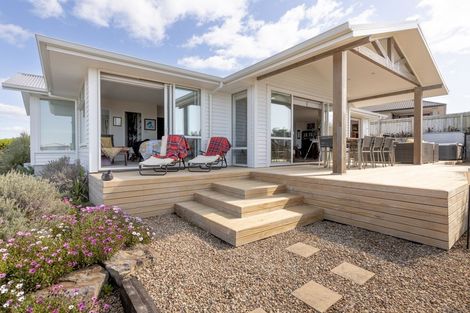 Photo of property in 61 Margaret Drive, Omokoroa, 3114