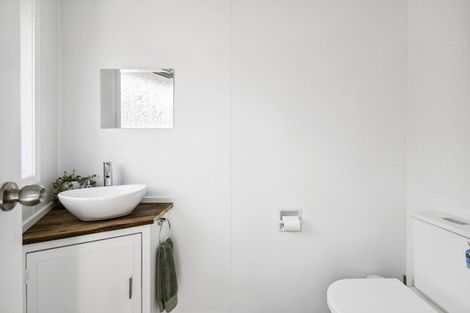 Photo of property in 2/4 Scott Street, Moturoa, New Plymouth, 4310