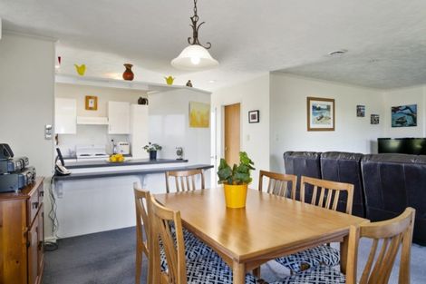 Photo of property in 92 Harvey Street, Waipahihi, Taupo, 3330