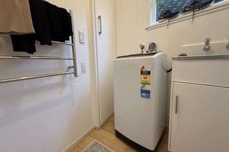 Photo of property in 7 Maori Hut Road, Red Beach, 0932