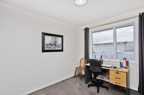 Photo of property in 220 Mcquarrie Street, Kingswell, Invercargill, 9812
