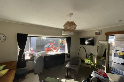 Photo of property in 3/69 Eliot Street, New Plymouth, 4310
