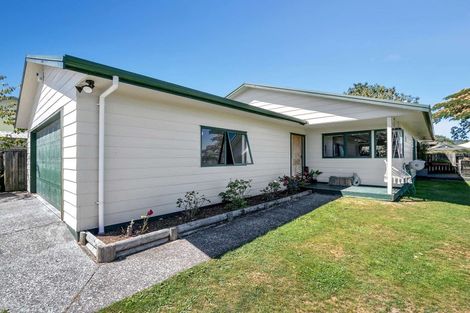 Photo of property in 14 Bronte Place, Owhata, Rotorua, 3010