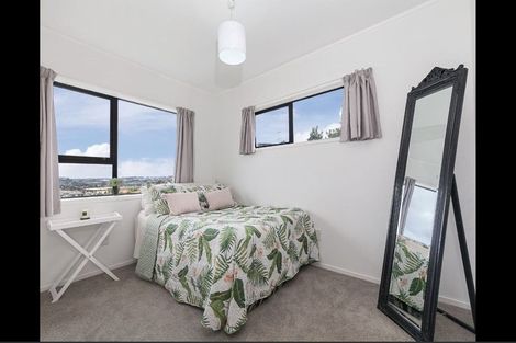 Photo of property in 11a Orewa Heights Crescent, Orewa, 0931