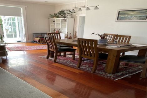 Photo of property in 1/46 Old Lake Road, Narrow Neck, Auckland, 0624