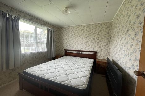 Photo of property in 8 Pahi Place, West Harbour, Auckland, 0618