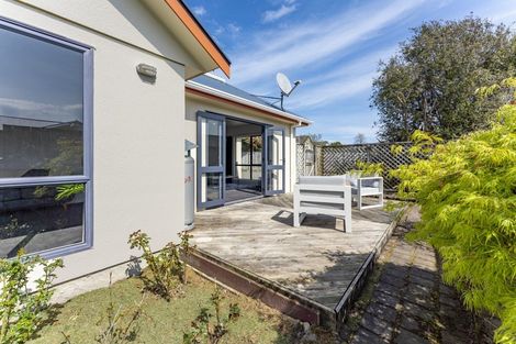 Photo of property in 22 Granville Street, Silverstream, Upper Hutt, 5019