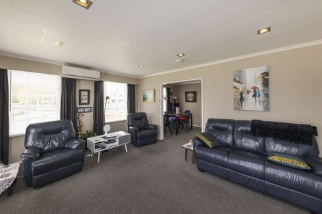 Photo of property in 1 Capri Place, Awapuni, Palmerston North, 4412