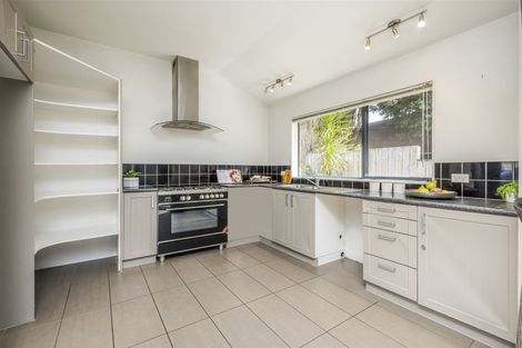 Photo of property in 15a Callis Avenue, Opaheke, Papakura, 2113