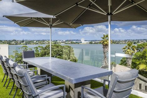 Photo of property in 254a Hurstmere Road, Takapuna, Auckland, 0622