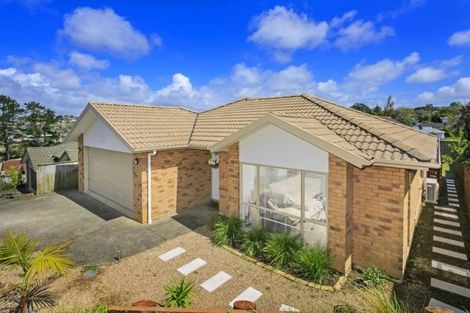 Photo of property in 55 Helleur Road, Massey, Auckland, 0614