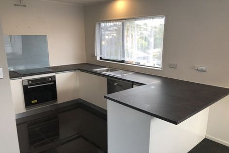 Photo of property in 1 Ryden Place, Glen Eden, Auckland, 0602