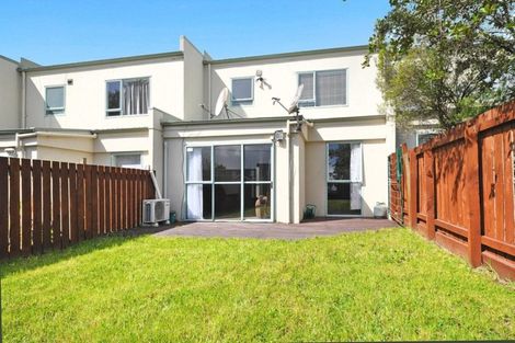 Photo of property in 6/351 West Coast Road, Glen Eden, Auckland, 0602