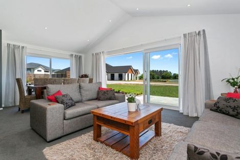 Photo of property in 51 Mike Smith Drive, Cambridge, 3434