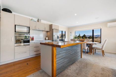 Photo of property in 7 Hardacre Place, Omarama, 9412