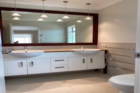 Photo of property in 5 Amapur Place, Flat Bush, Auckland, 2019