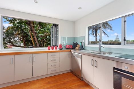 Photo of property in 142 Pohutukawa Avenue, Ohope, 3121
