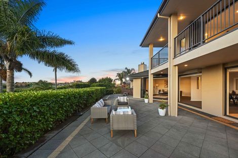 Photo of property in 2 Stonebridge Road, Temple View, Hamilton, 3289