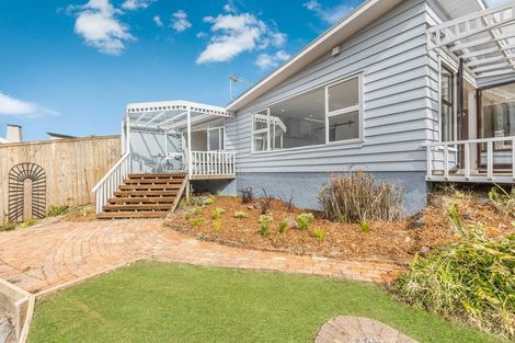 Photo of property in 49 Jaemont Avenue, Te Atatu South, Auckland, 0610