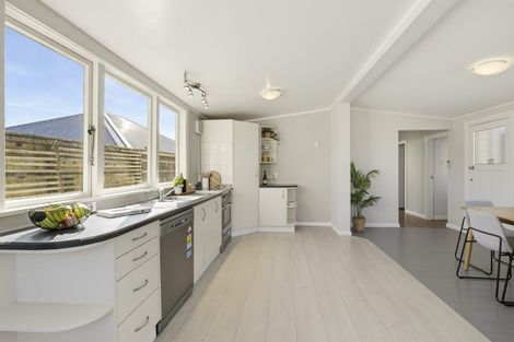 Photo of property in 26 Avon Street, Island Bay, Wellington, 6023