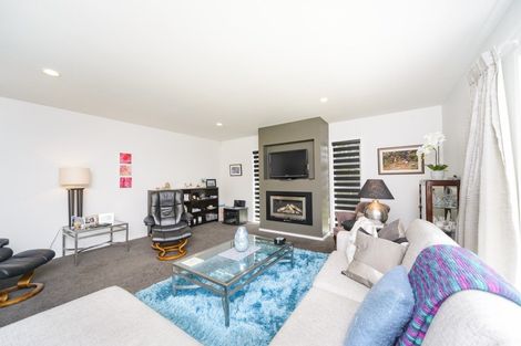 Photo of property in 3 Levi Place, Kelvin Grove, Palmerston North, 4414