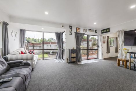 Photo of property in 92 Heta Road, Highlands Park, New Plymouth, 4312