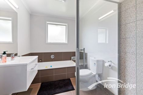 Photo of property in 8 Aviation Street, Takanini, 2112