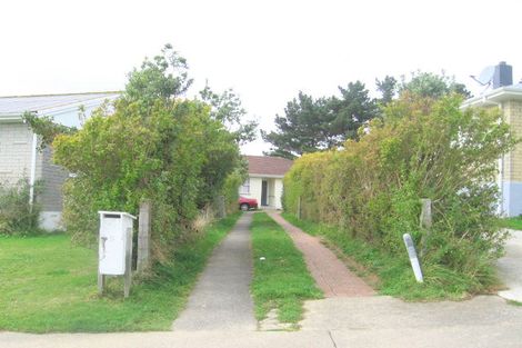 Photo of property in 5 Sasanof View, Ascot Park, Porirua, 5024