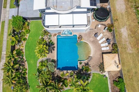 Photo of property in 2 Sandhurst Drive, Papamoa Beach, Papamoa, 3118