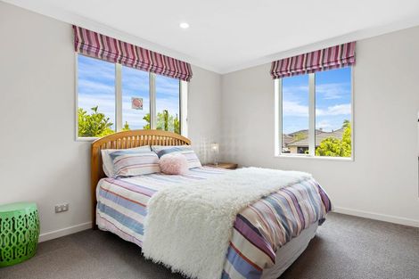 Photo of property in 17 Westpark Drive, Burnside, Christchurch, 8053