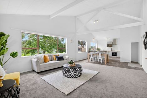 Photo of property in 86 Stanmore Bay Road, Stanmore Bay, Whangaparaoa, 0932