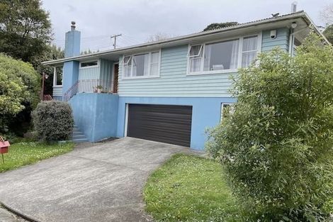 Photo of property in 1 Kohima Drive, Khandallah, Wellington, 6035