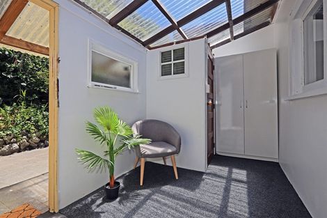 Photo of property in 120 Shakespeare Road, Bluff Hill, Napier, 4110