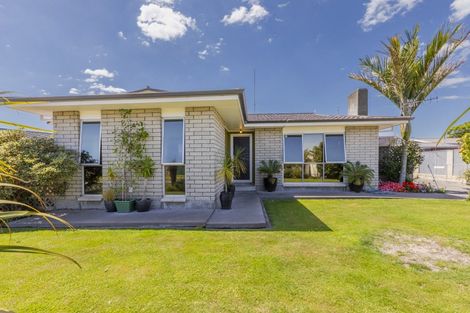 Photo of property in 15 Spriggs Crescent, Greenmeadows, Napier, 4112