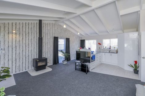 Photo of property in 4 Kirkcaldie Grove, Levin, 5510