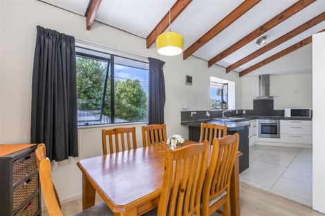 Photo of property in 21 Springtime Crescent, Stanmore Bay, Whangaparaoa, 0932