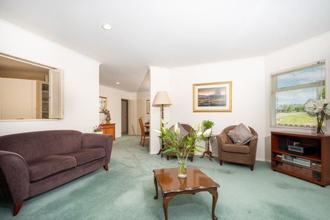 Photo of property in 9 Chesterfield Way, Orewa, 0931