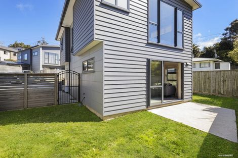 Photo of property in 43 Brindle Way, Newlands, Wellington, 6037