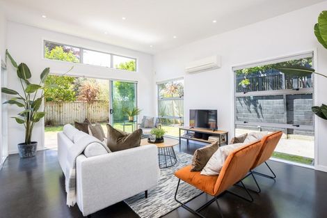 Photo of property in 33a Waimea Street, Westown, New Plymouth, 4310