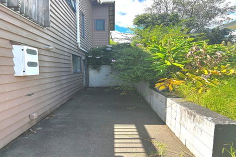 Photo of property in 1/32 Waverley Avenue, Glenfield, Auckland, 0629