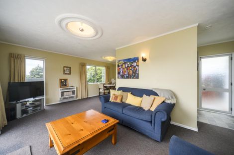Photo of property in 17 Cargill Grove, Kelvin Grove, Palmerston North, 4414