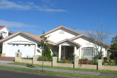 Photo of property in 7 Bronte Place, Somerville, Auckland, 2014