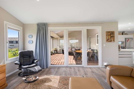 Photo of property in 12 Longbeach Drive, Castlecliff, Whanganui, 4501