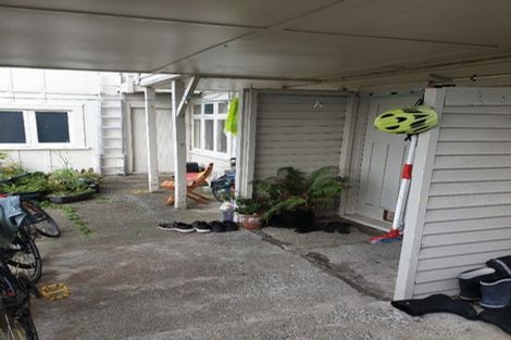 Photo of property in 64 Maupuia Road, Maupuia, Wellington, 6022